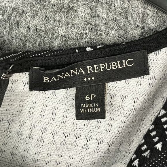 Banana Republic Dress Womens 6P Black Jacquard Fit Flare Sleeveless Form - Picture 3 of 7